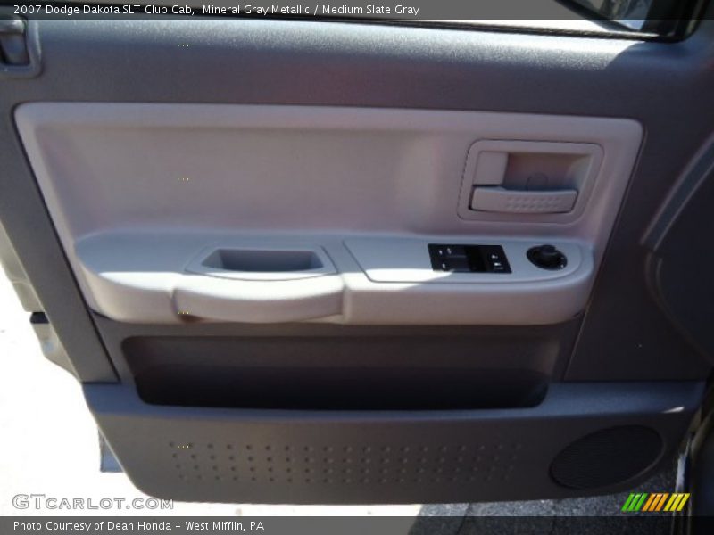 Mineral Gray Metallic / Medium Slate Gray 2007 Dodge Dakota SLT Club Cab