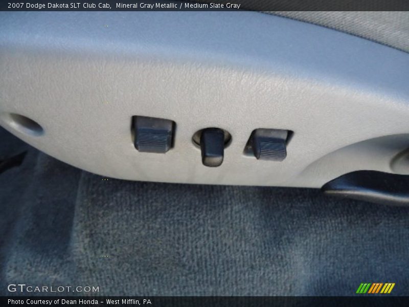 Mineral Gray Metallic / Medium Slate Gray 2007 Dodge Dakota SLT Club Cab