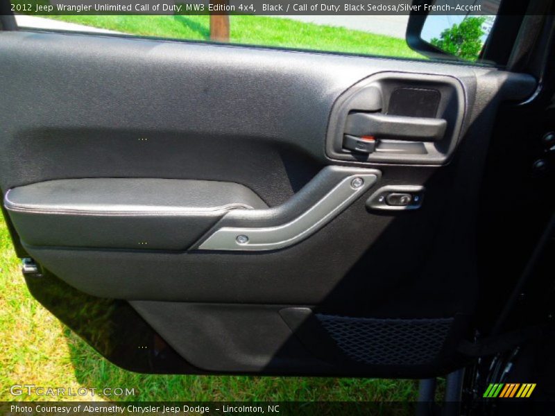 Black / Call of Duty: Black Sedosa/Silver French-Accent 2012 Jeep Wrangler Unlimited Call of Duty: MW3 Edition 4x4