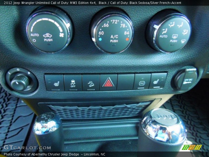 Controls of 2012 Wrangler Unlimited Call of Duty: MW3 Edition 4x4
