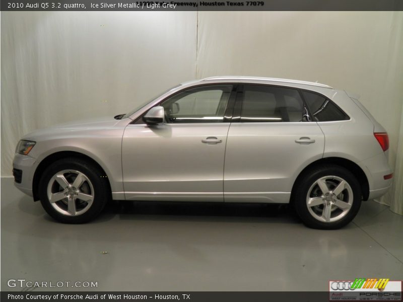 Ice Silver Metallic / Light Grey 2010 Audi Q5 3.2 quattro