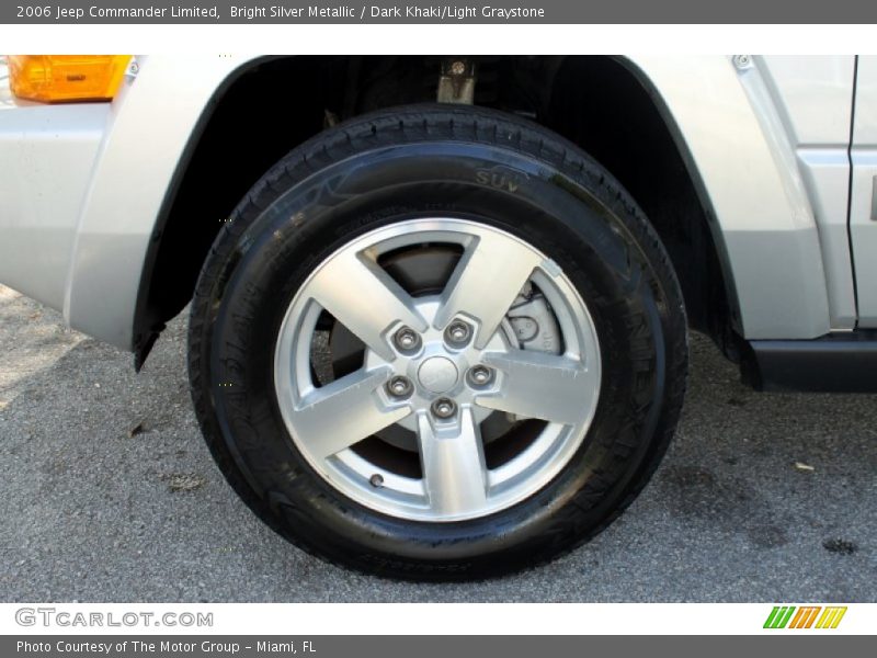 Bright Silver Metallic / Dark Khaki/Light Graystone 2006 Jeep Commander Limited