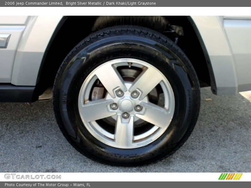 Bright Silver Metallic / Dark Khaki/Light Graystone 2006 Jeep Commander Limited