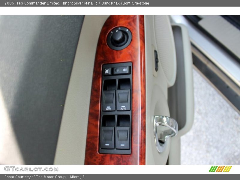 Bright Silver Metallic / Dark Khaki/Light Graystone 2006 Jeep Commander Limited