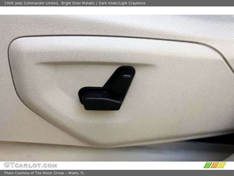 Bright Silver Metallic / Dark Khaki/Light Graystone 2006 Jeep Commander Limited