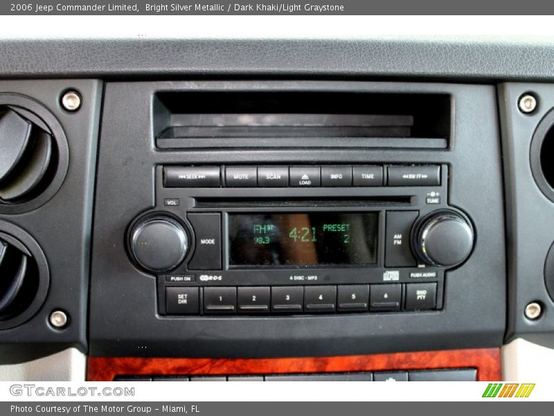 Bright Silver Metallic / Dark Khaki/Light Graystone 2006 Jeep Commander Limited
