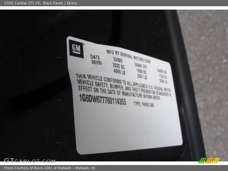 Black Raven / Ebony 2006 Cadillac STS V6