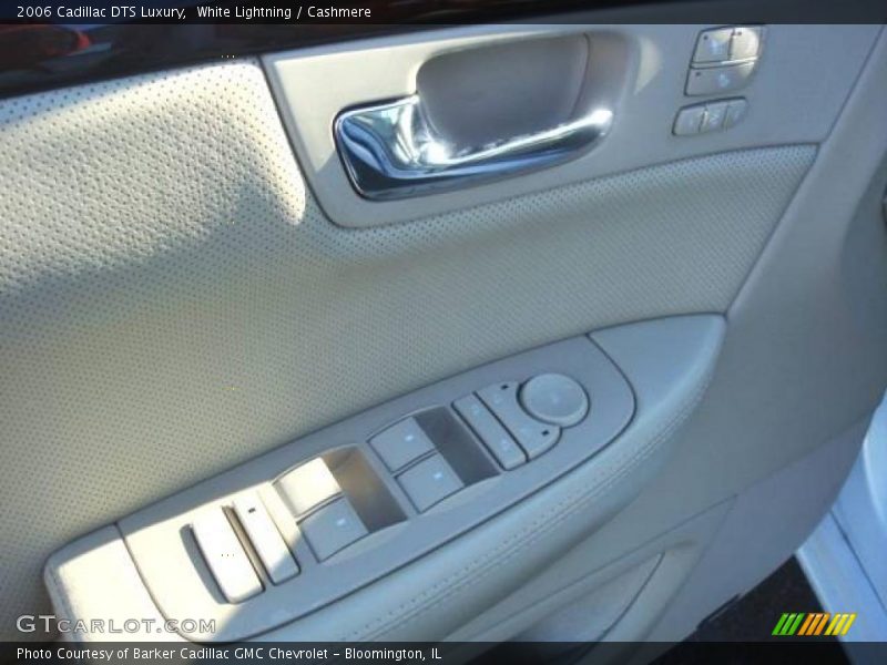 White Lightning / Cashmere 2006 Cadillac DTS Luxury