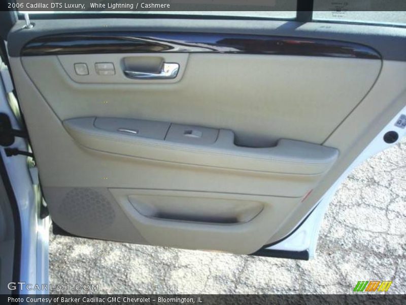 White Lightning / Cashmere 2006 Cadillac DTS Luxury