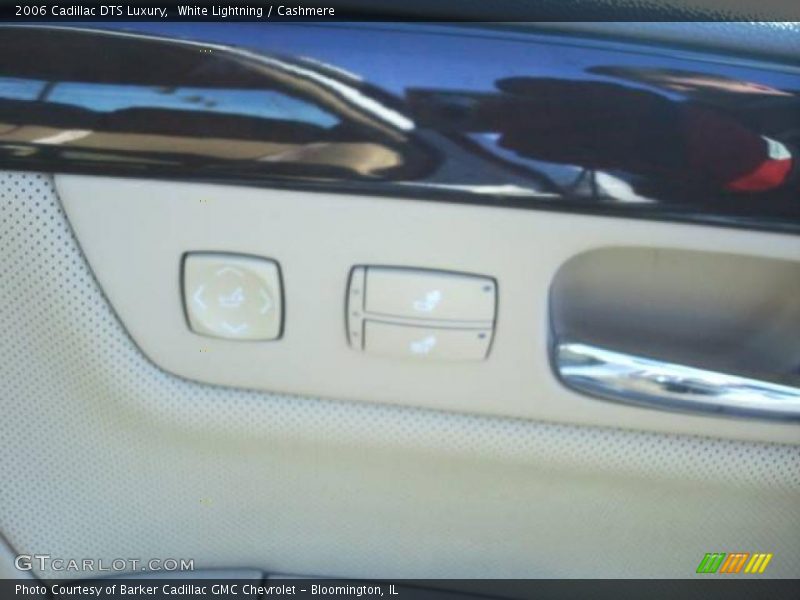 White Lightning / Cashmere 2006 Cadillac DTS Luxury