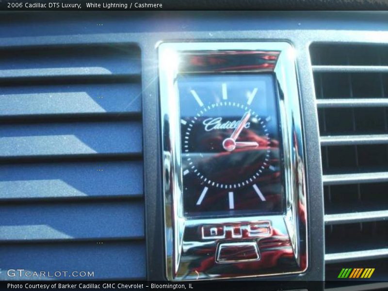 White Lightning / Cashmere 2006 Cadillac DTS Luxury