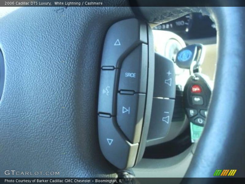 White Lightning / Cashmere 2006 Cadillac DTS Luxury