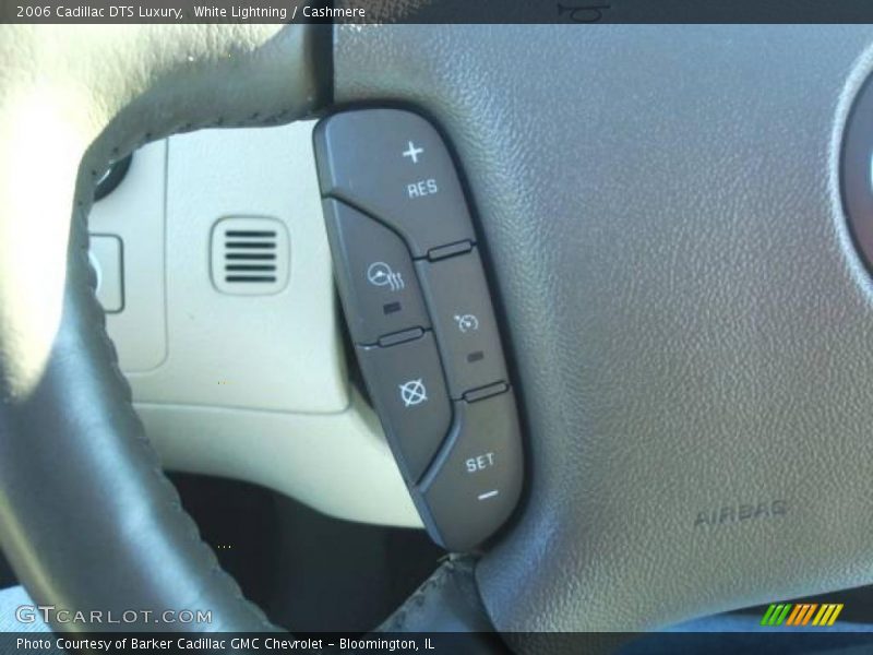White Lightning / Cashmere 2006 Cadillac DTS Luxury