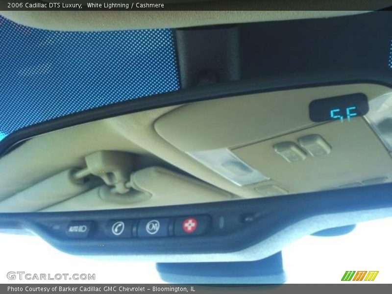 White Lightning / Cashmere 2006 Cadillac DTS Luxury