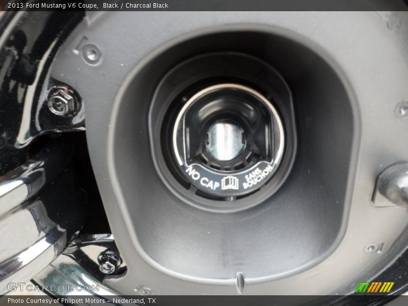 Black / Charcoal Black 2013 Ford Mustang V6 Coupe