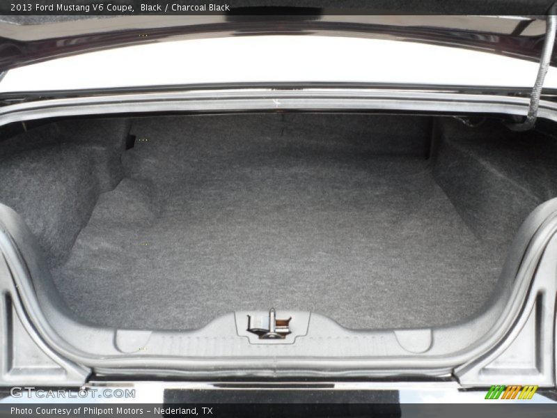  2013 Mustang V6 Coupe Trunk