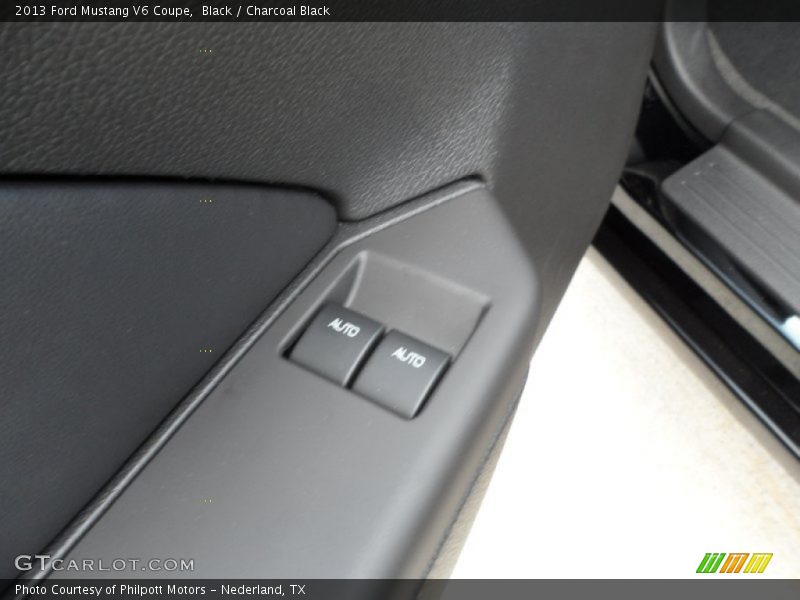 Black / Charcoal Black 2013 Ford Mustang V6 Coupe