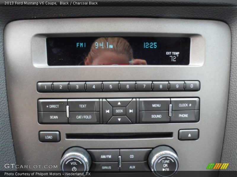 Controls of 2013 Mustang V6 Coupe