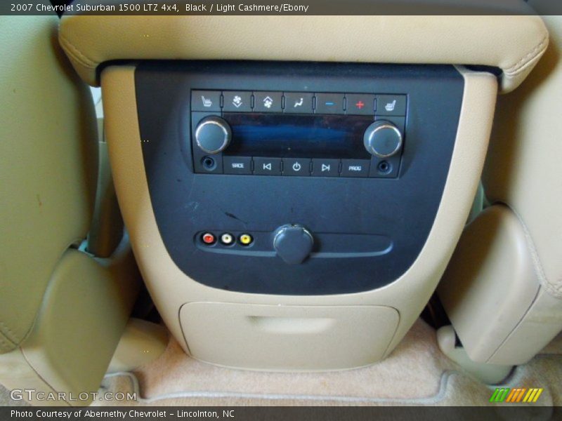 Black / Light Cashmere/Ebony 2007 Chevrolet Suburban 1500 LTZ 4x4