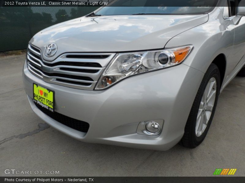 Classic Silver Metallic / Light Gray 2012 Toyota Venza LE