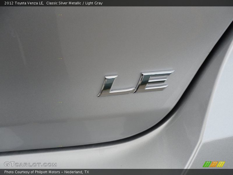 Classic Silver Metallic / Light Gray 2012 Toyota Venza LE