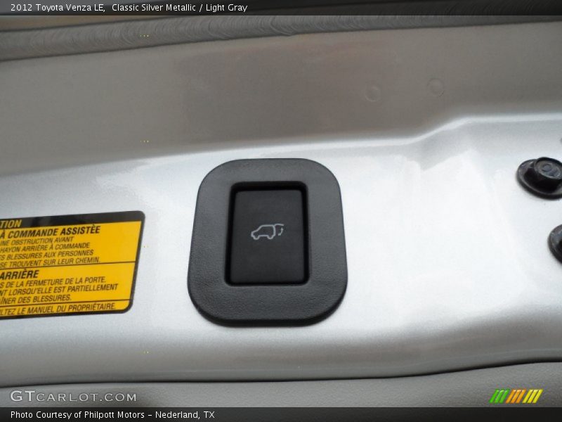 Classic Silver Metallic / Light Gray 2012 Toyota Venza LE
