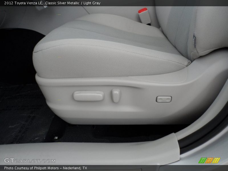 Classic Silver Metallic / Light Gray 2012 Toyota Venza LE