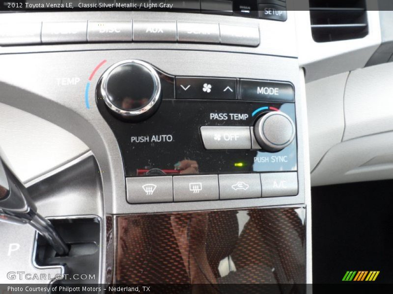Classic Silver Metallic / Light Gray 2012 Toyota Venza LE