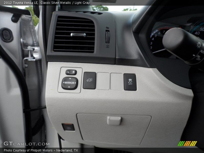 Classic Silver Metallic / Light Gray 2012 Toyota Venza LE