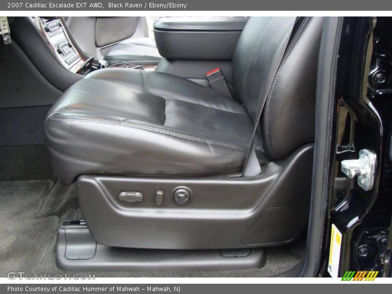 Black Raven / Ebony/Ebony 2007 Cadillac Escalade EXT AWD