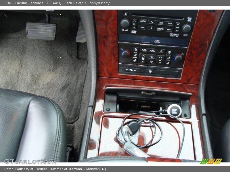 Black Raven / Ebony/Ebony 2007 Cadillac Escalade EXT AWD