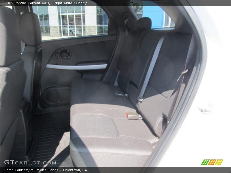 Bright White / Ebony 2009 Pontiac Torrent AWD