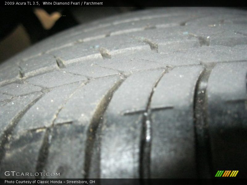 White Diamond Pearl / Parchment 2009 Acura TL 3.5