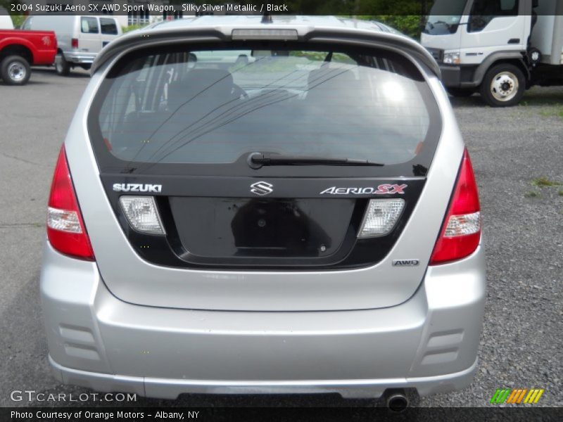  2004 Aerio SX AWD Sport Wagon Silky Silver Metallic