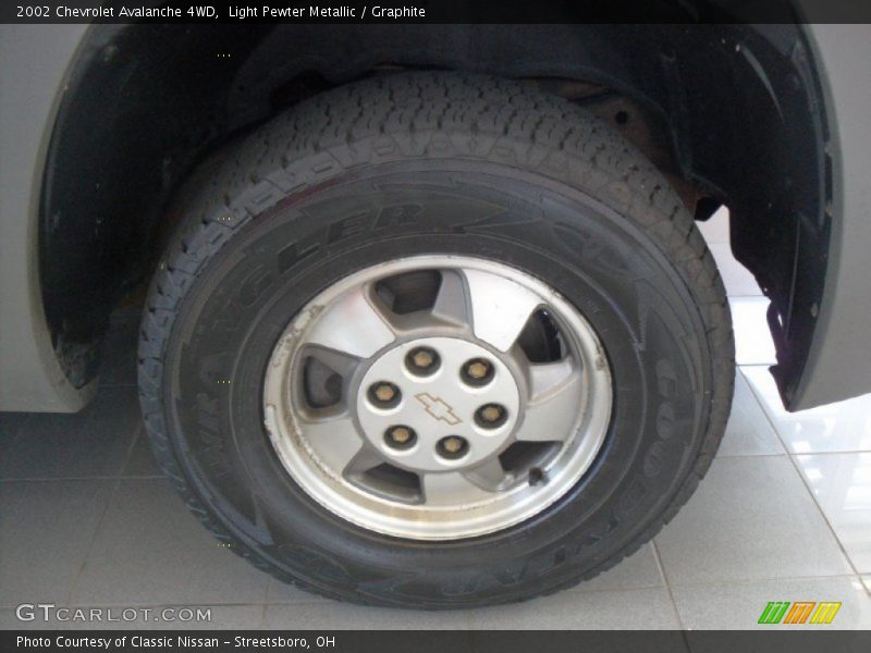 Light Pewter Metallic / Graphite 2002 Chevrolet Avalanche 4WD