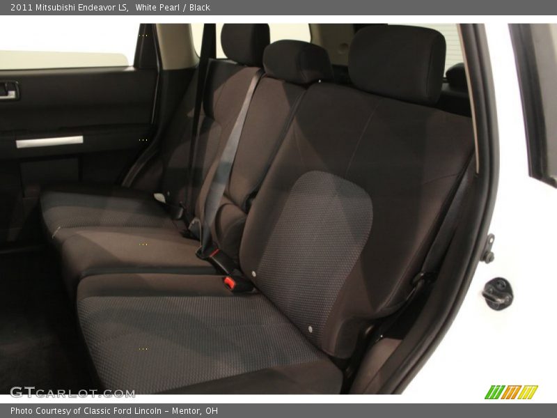 White Pearl / Black 2011 Mitsubishi Endeavor LS