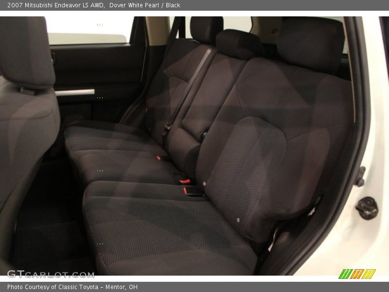 Dover White Pearl / Black 2007 Mitsubishi Endeavor LS AWD