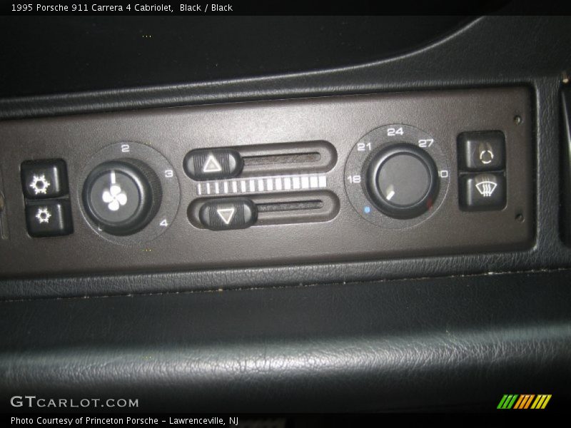 Controls of 1995 911 Carrera 4 Cabriolet