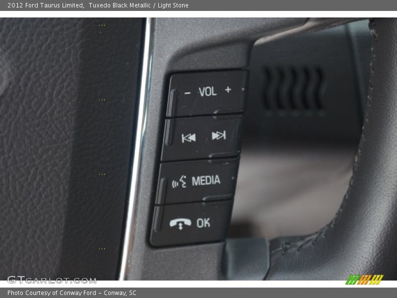 Tuxedo Black Metallic / Light Stone 2012 Ford Taurus Limited