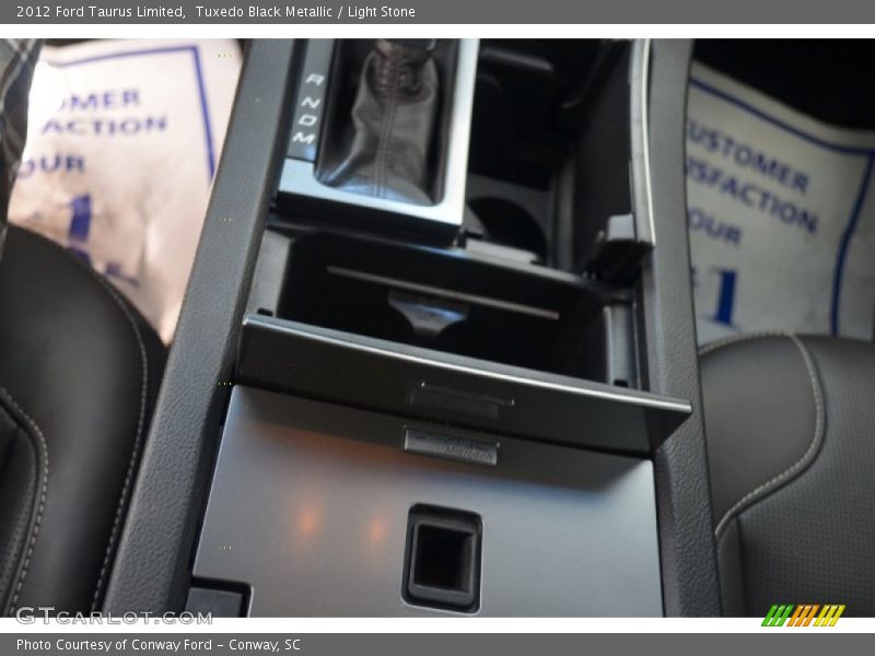 Tuxedo Black Metallic / Light Stone 2012 Ford Taurus Limited