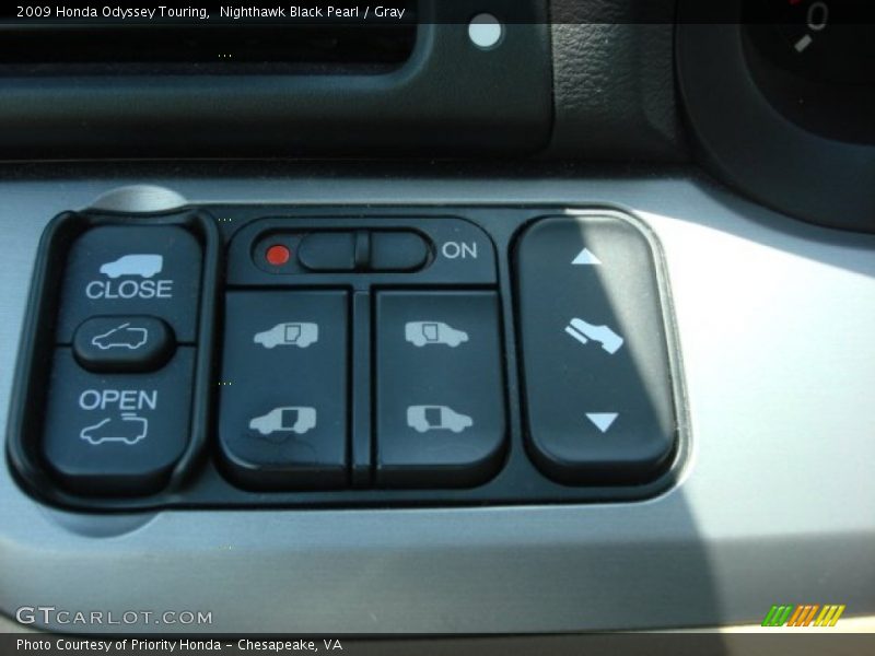 Nighthawk Black Pearl / Gray 2009 Honda Odyssey Touring
