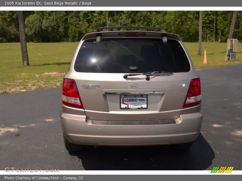 Sand Beige Metallic / Beige 2005 Kia Sorento EX