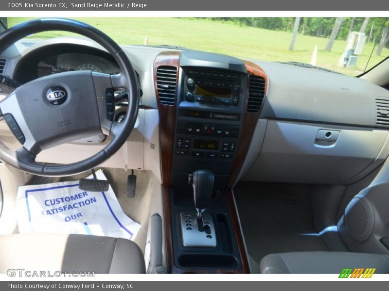 Sand Beige Metallic / Beige 2005 Kia Sorento EX