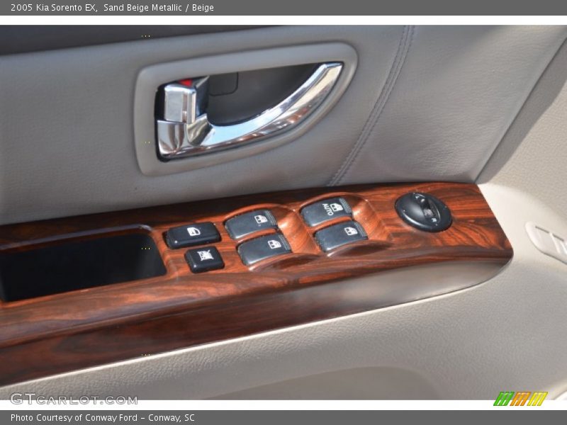 Sand Beige Metallic / Beige 2005 Kia Sorento EX