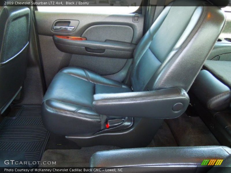 Black / Ebony 2009 Chevrolet Suburban LTZ 4x4
