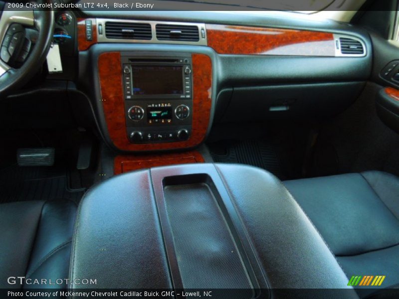 Black / Ebony 2009 Chevrolet Suburban LTZ 4x4