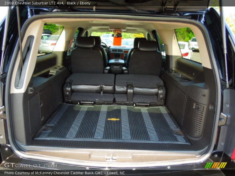  2009 Suburban LTZ 4x4 Trunk