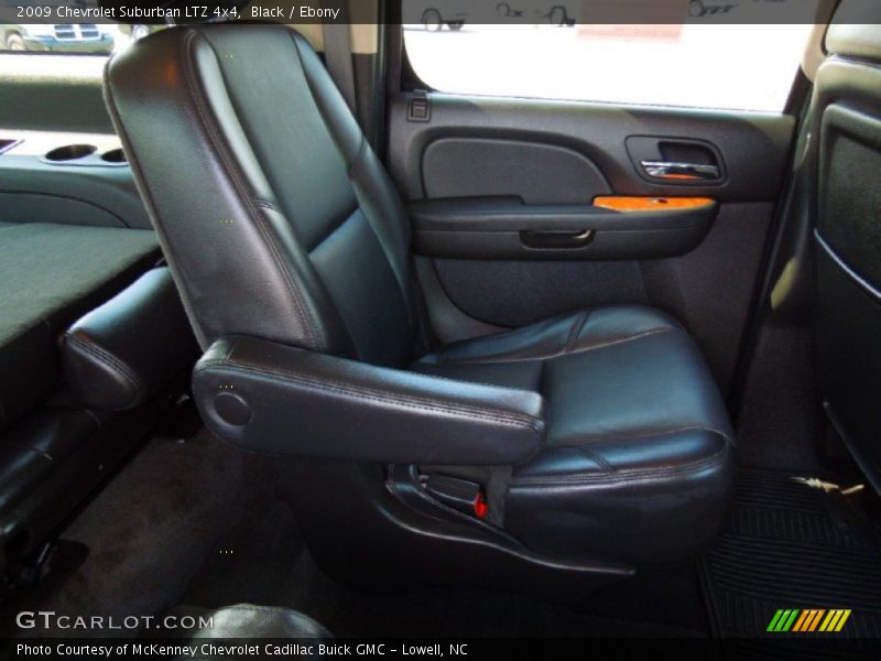 Black / Ebony 2009 Chevrolet Suburban LTZ 4x4