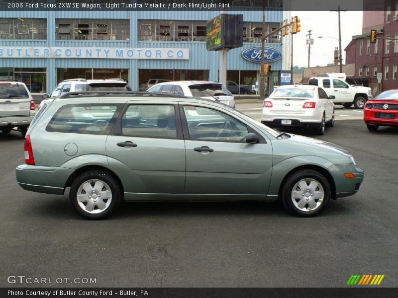 Light Tundra Metallic / Dark Flint/Light Flint 2006 Ford Focus ZXW SE Wagon