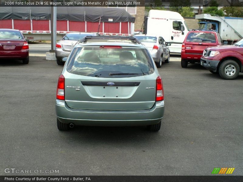 Light Tundra Metallic / Dark Flint/Light Flint 2006 Ford Focus ZXW SE Wagon